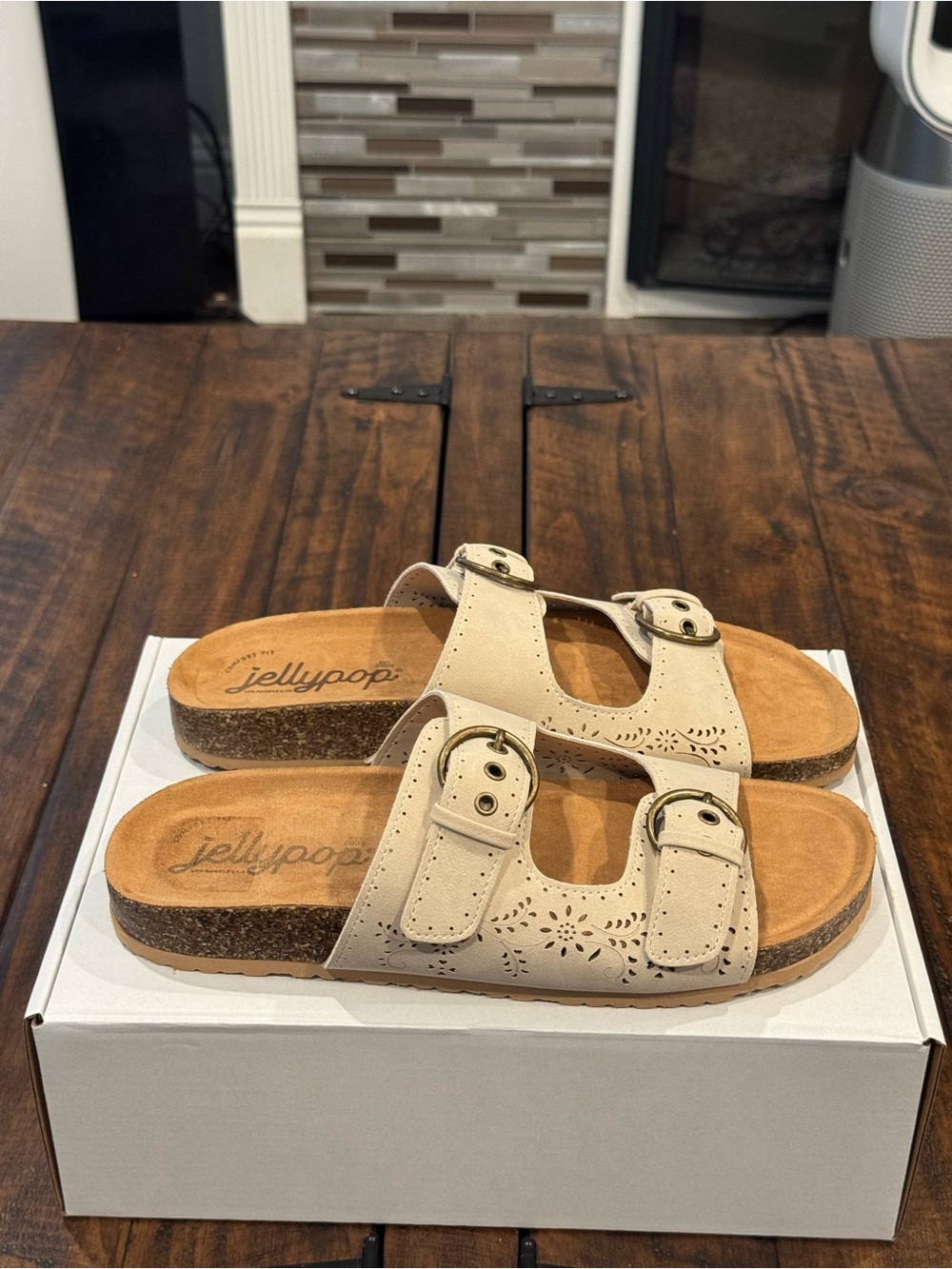 Jellypop Evanora Sandal (NWOT)